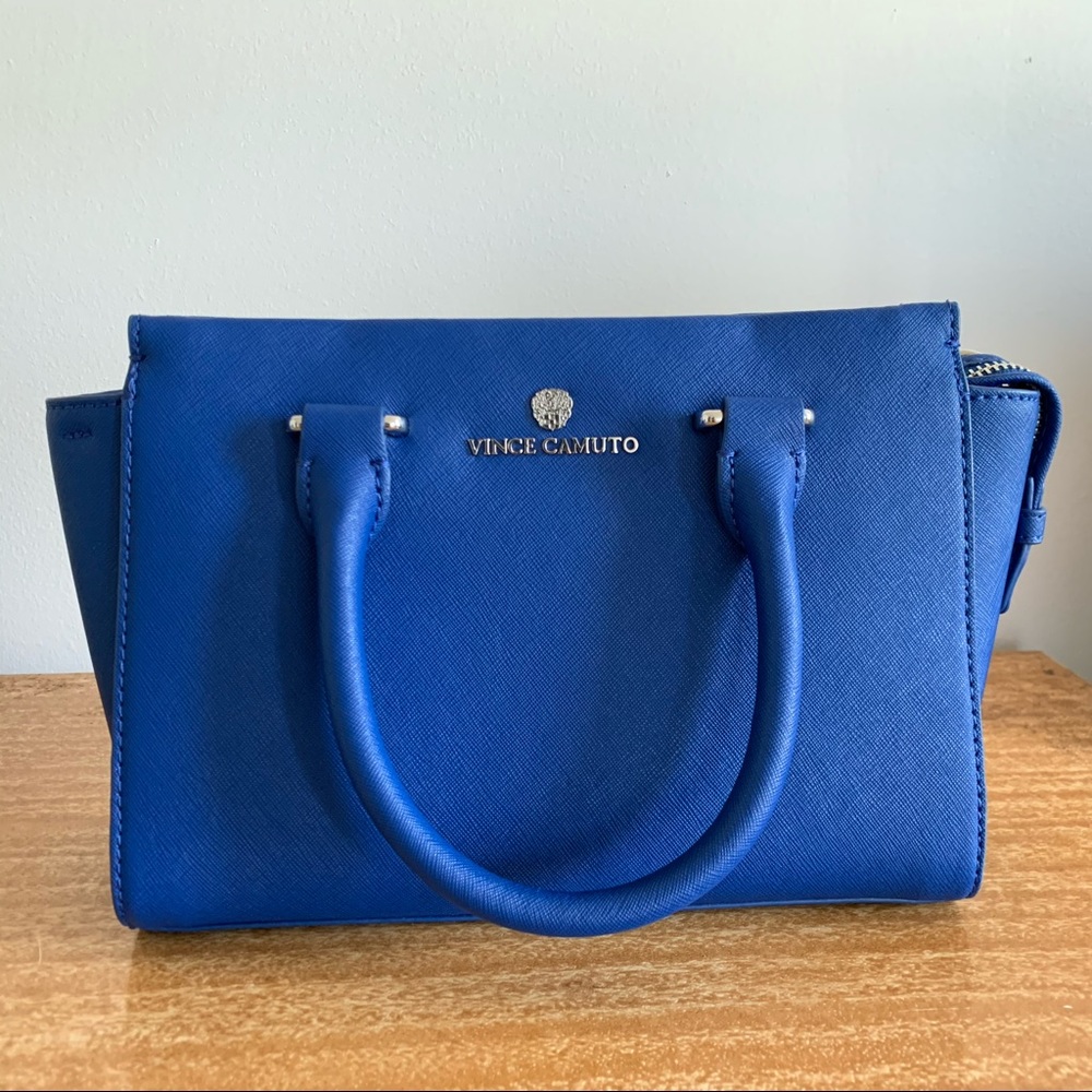 A cute small bag to accompany you everywhere.